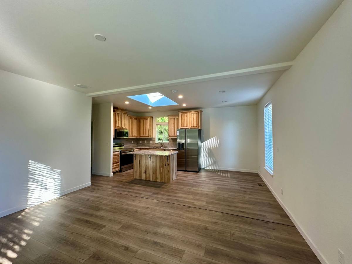 Apartment for rent at 2119 Aldergrove Rd, Ferndale, WA 98248