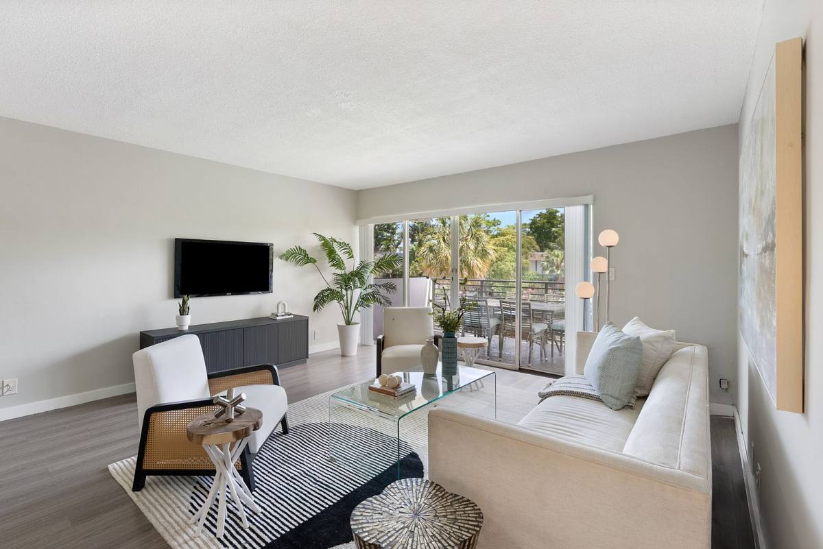 Apartment for rent at 550 NE 20th St, Fort Lauderdale, FL 33305