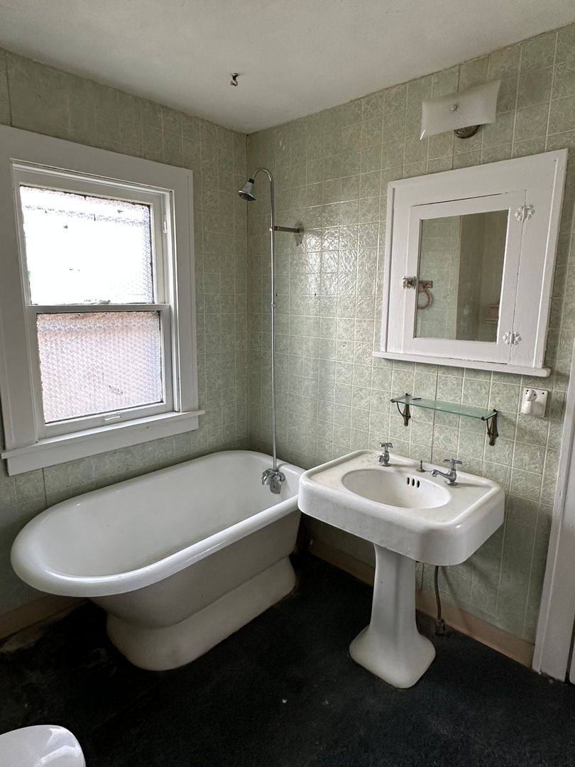 House for rent at 14505 Darwin, Cleveland, OH 44110