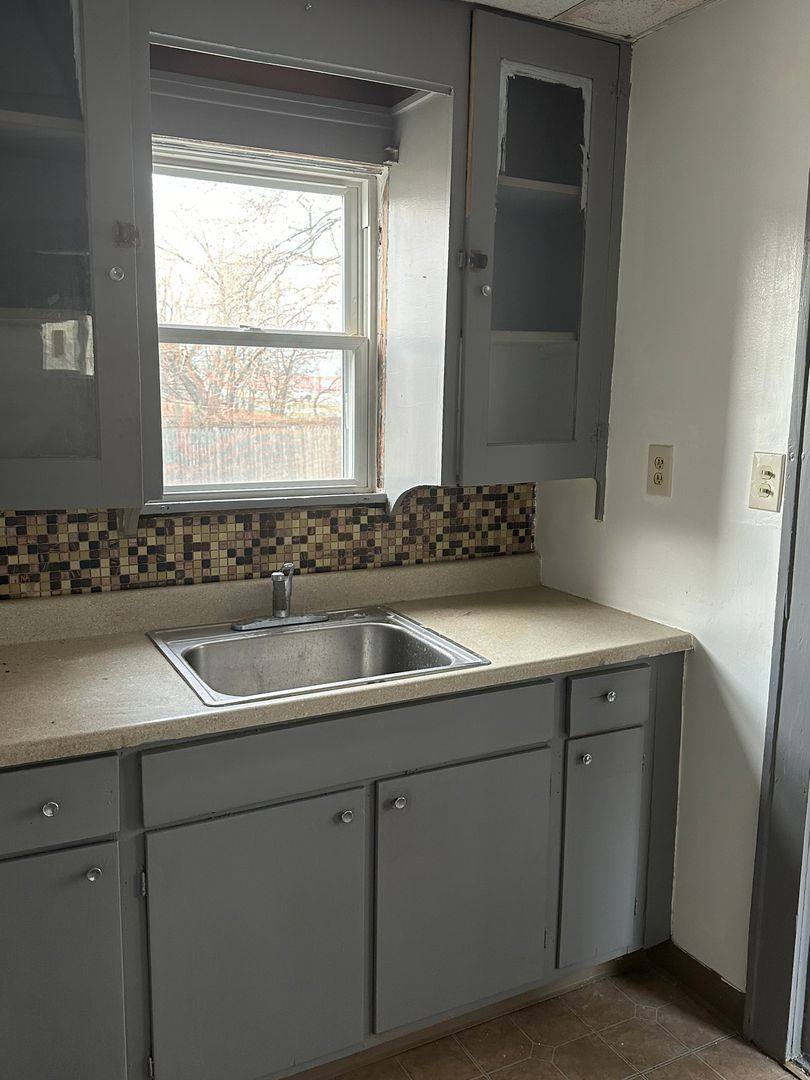 House for rent at 14505 Darwin, Cleveland, OH 44110