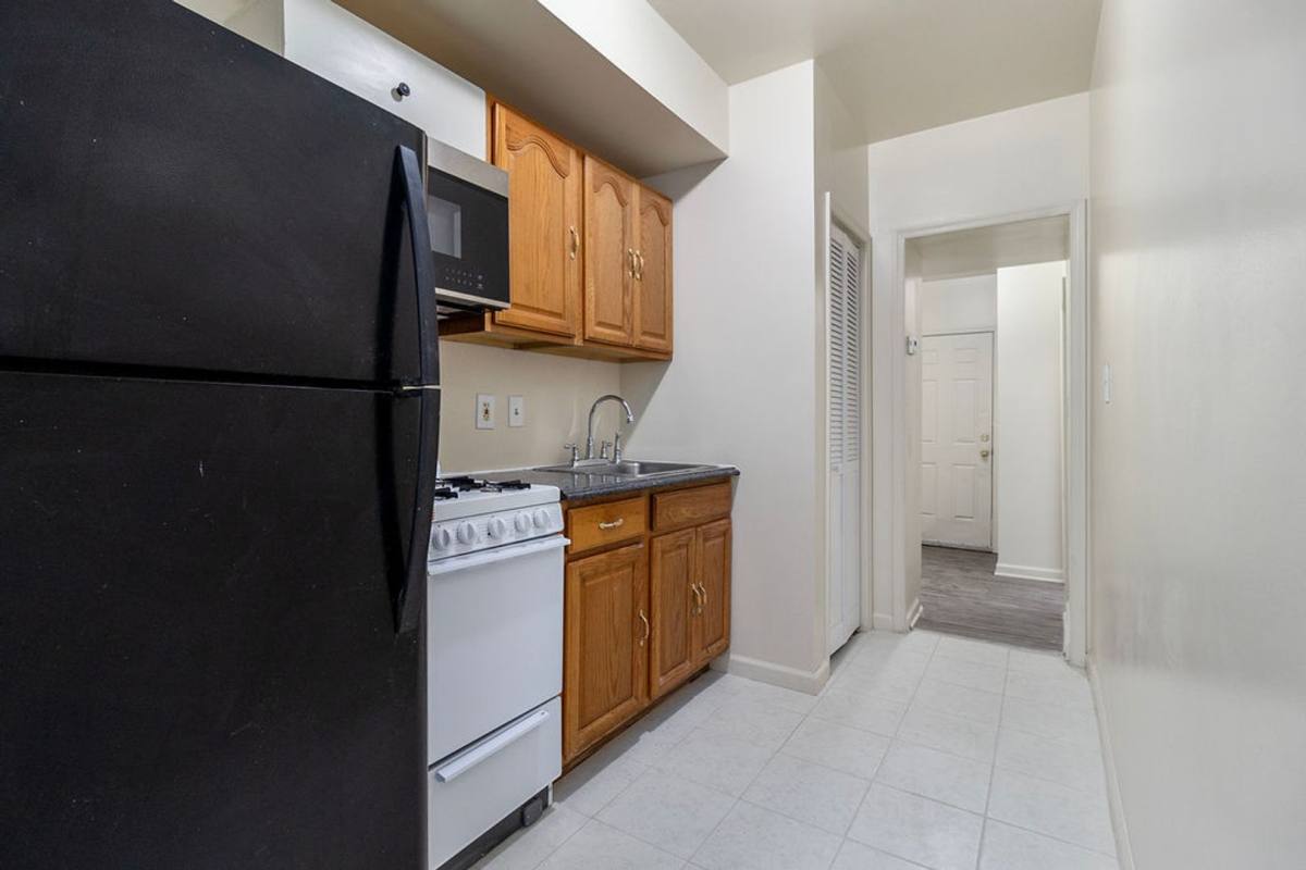 Apartment for rent at 1150 17th St #NE, Washington, DC 20002
