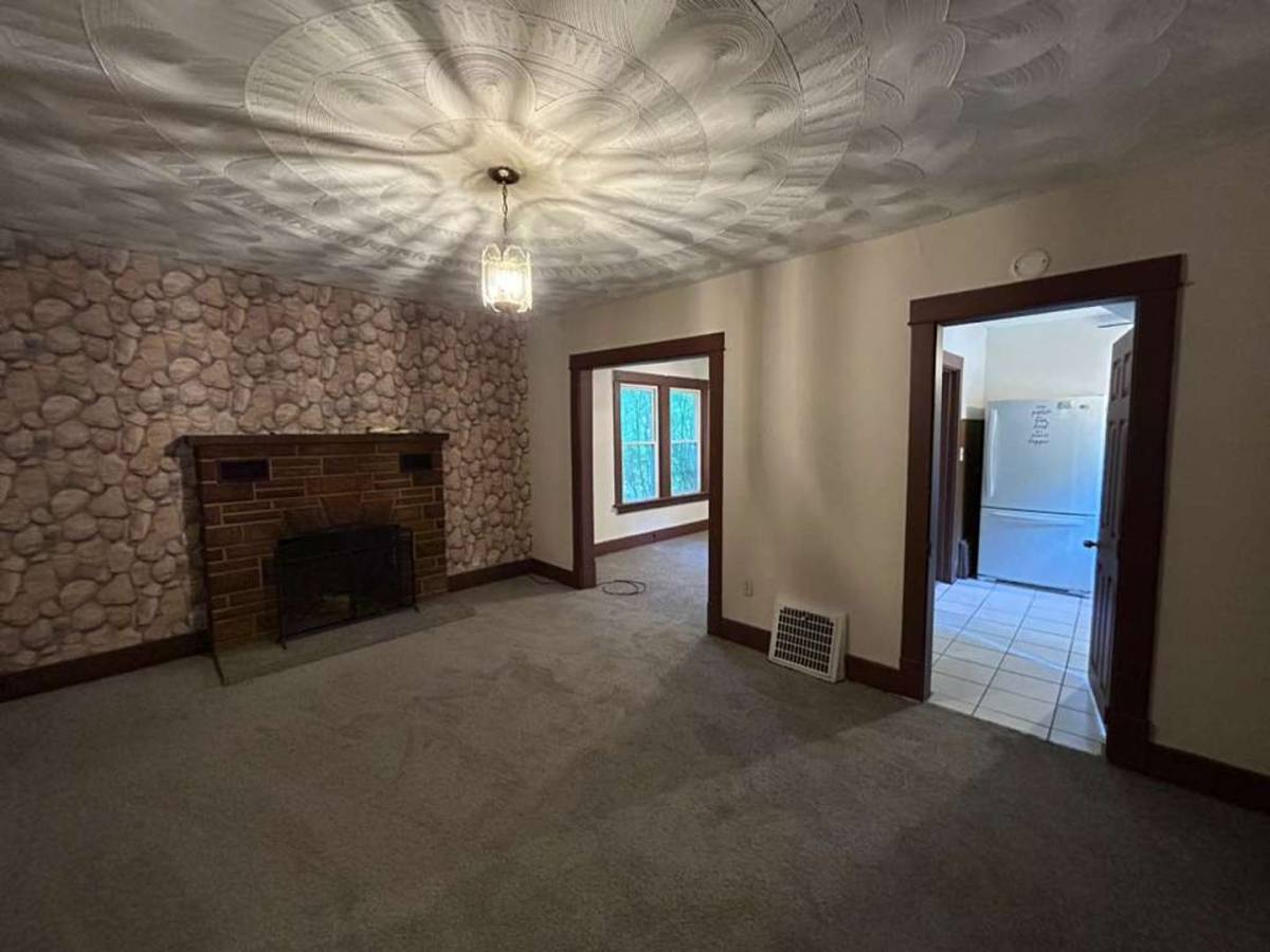 House for rent at 377 Talbot Ave, Akron, OH 44306