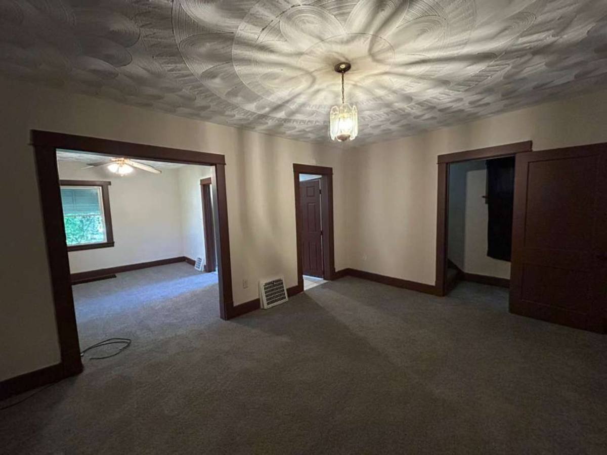 House for rent at 377 Talbot Ave, Akron, OH 44306