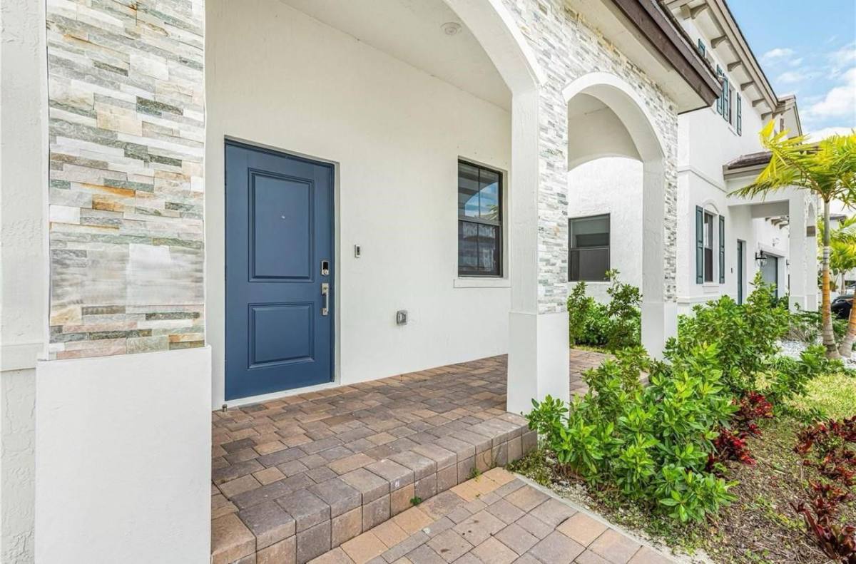 House for rent at 12908 SW 229th St, Miami, FL 33170