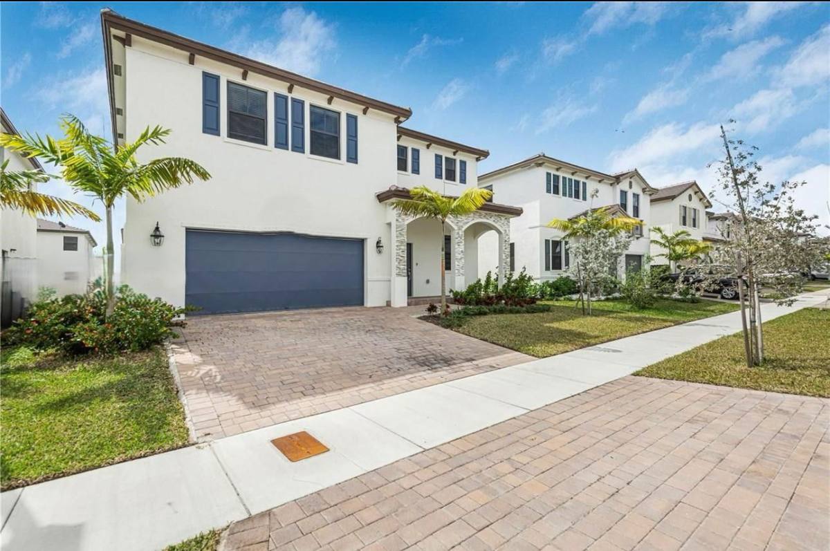 House for rent at 12908 SW 229th St, Miami, FL 33170