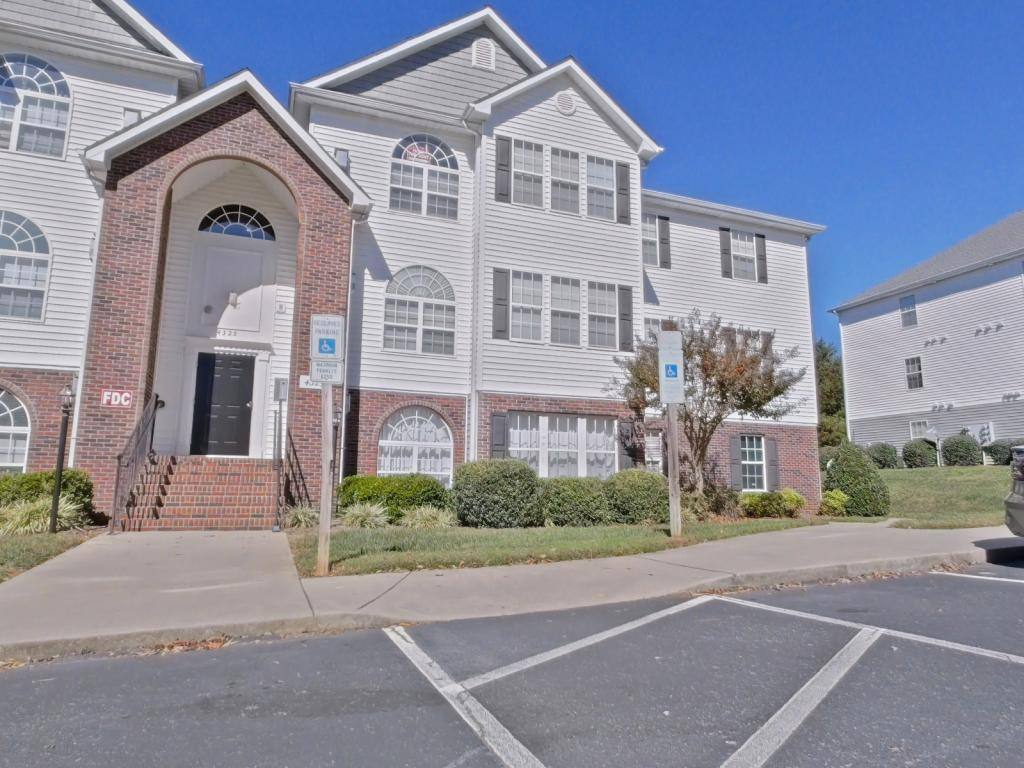 4325 Cedarcroft Court, Greensboro, NC 27409 - Condo For Rent