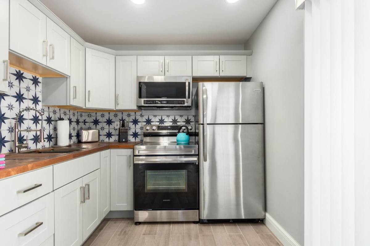Apartment for rent at 2524 E Willetta St #ROOM 2, Phoenix, AZ 85008