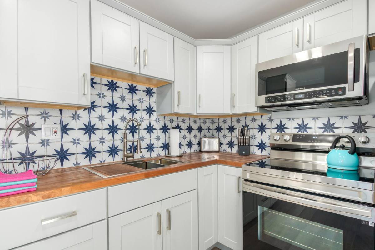 Apartment for rent at 2524 E Willetta St #ROOM 2, Phoenix, AZ 85008