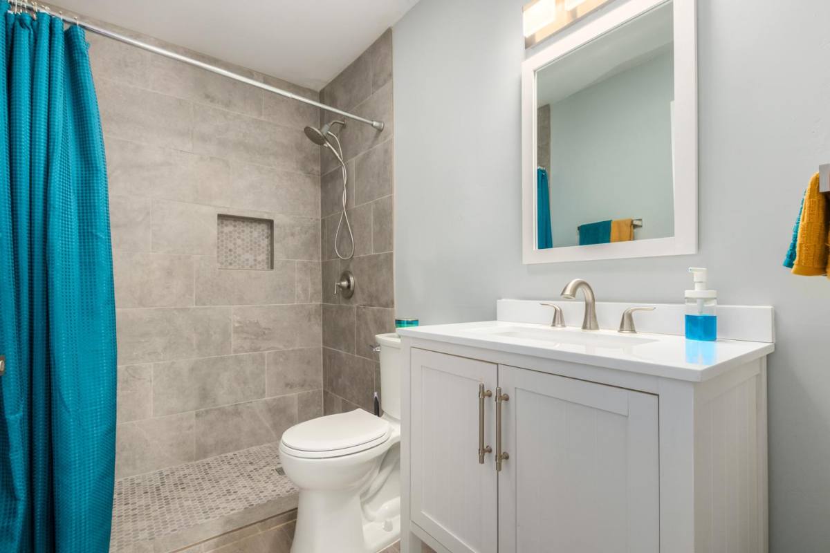 Apartment for rent at 2524 E Willetta St #ROOM 2, Phoenix, AZ 85008