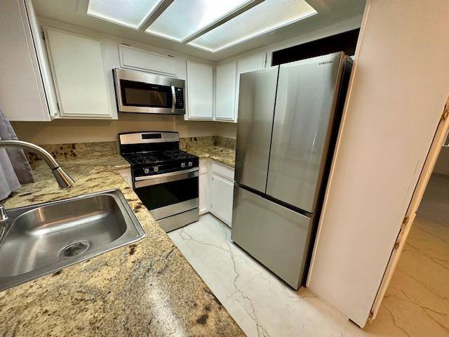 578 Stepney Dr #2, Inglewood, CA 90302 - Apartment for Rent
