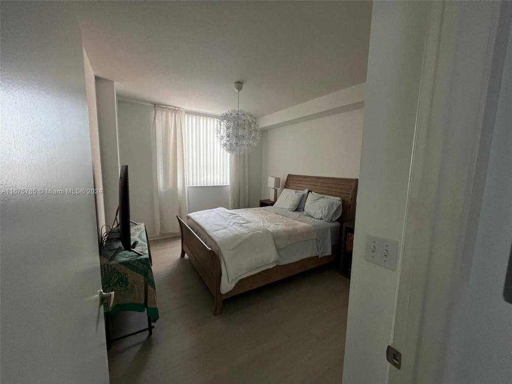 Apartment for rent at 2775 NE 187th St, Miami, FL 33180