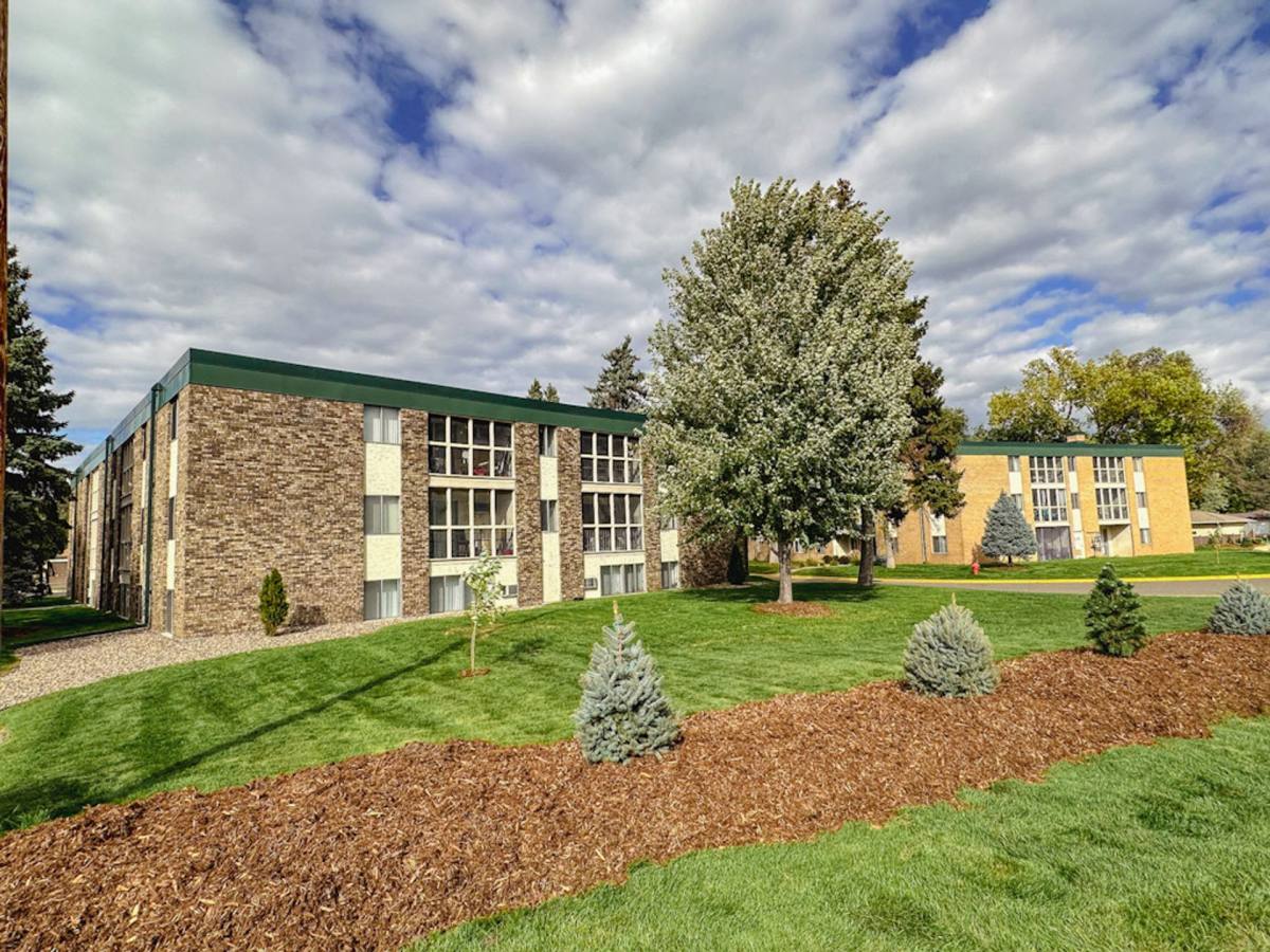 Apartment for rent at 6800- 6810 63rd Ave, Minneapolis, MN 55428