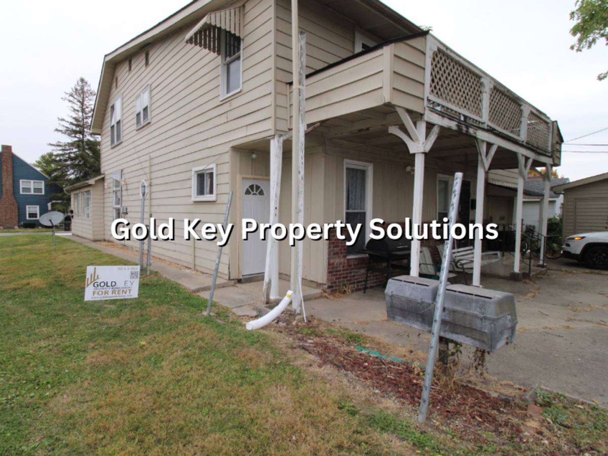 Apartment for rent at 117 E John St, Alexandria, IN 46001