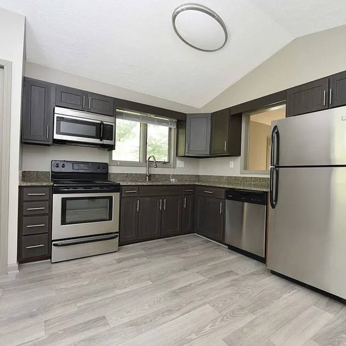Apartment for rent at 201 Heritage Hill Trail, Louisville, KY 40223