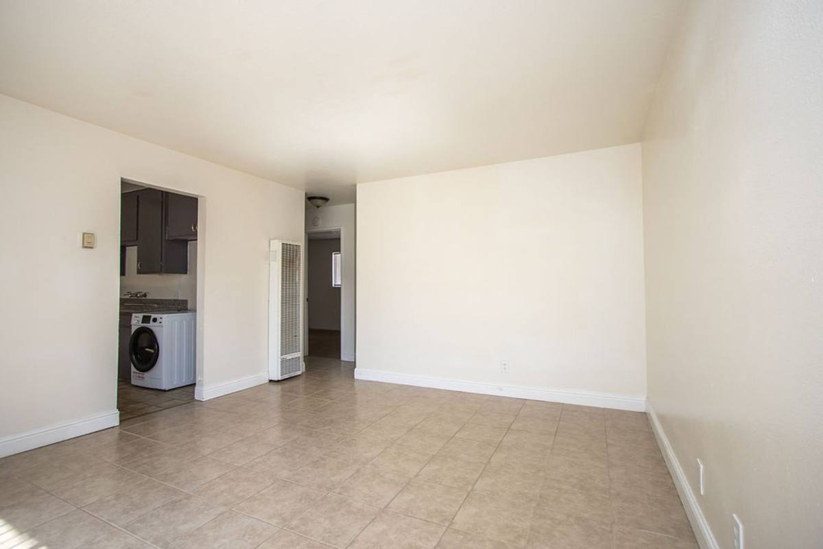 Apartment for rent at 121 Starr Ave, Turlock, CA 95380