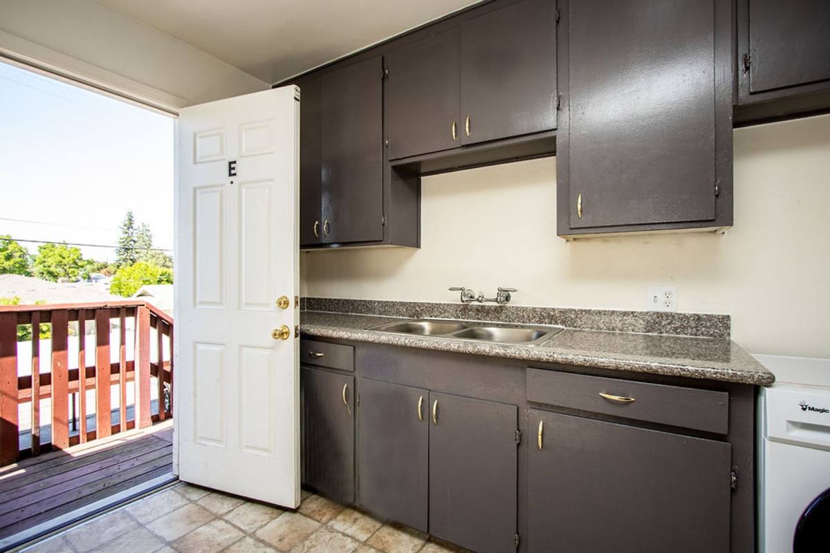 Apartment for rent at 121 Starr Ave, Turlock, CA 95380