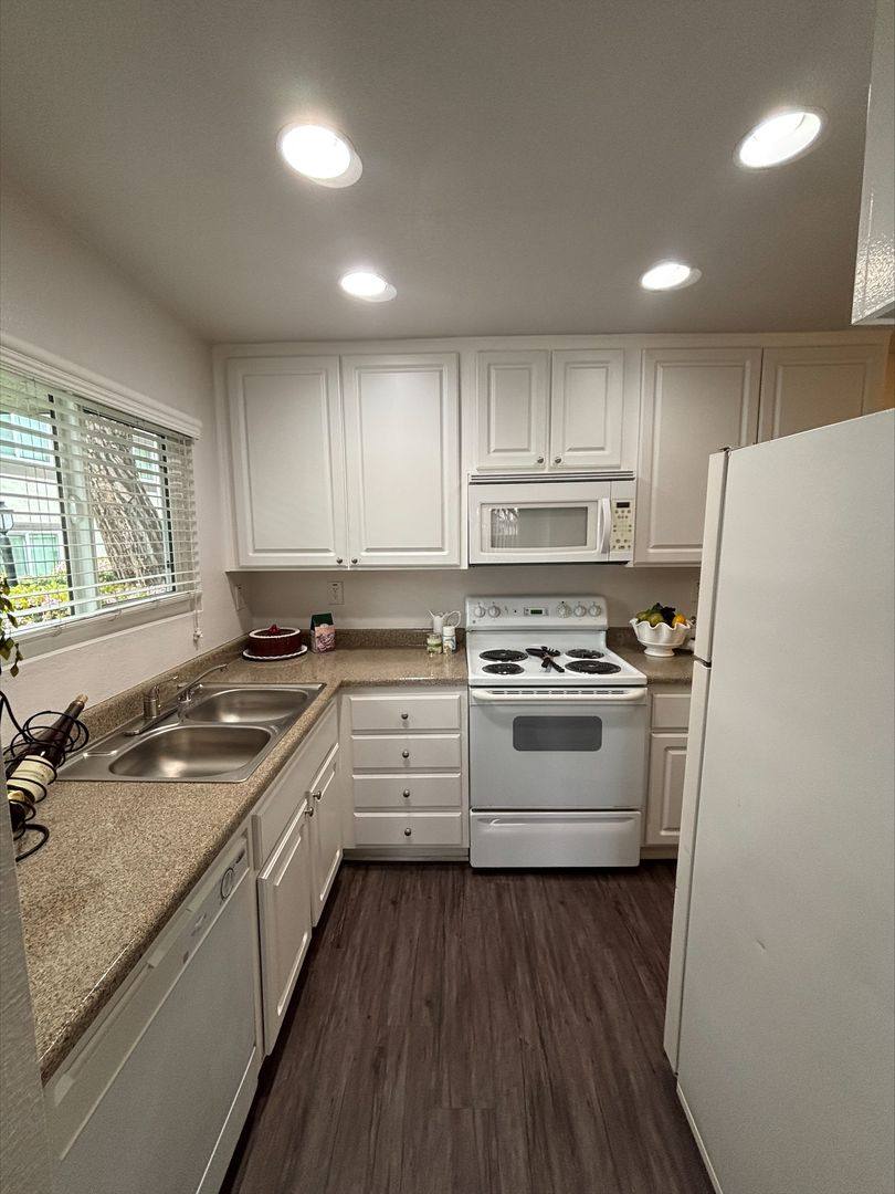 Apartment for rent at 7400 Artesia Blvd, Buena Park, CA 90621