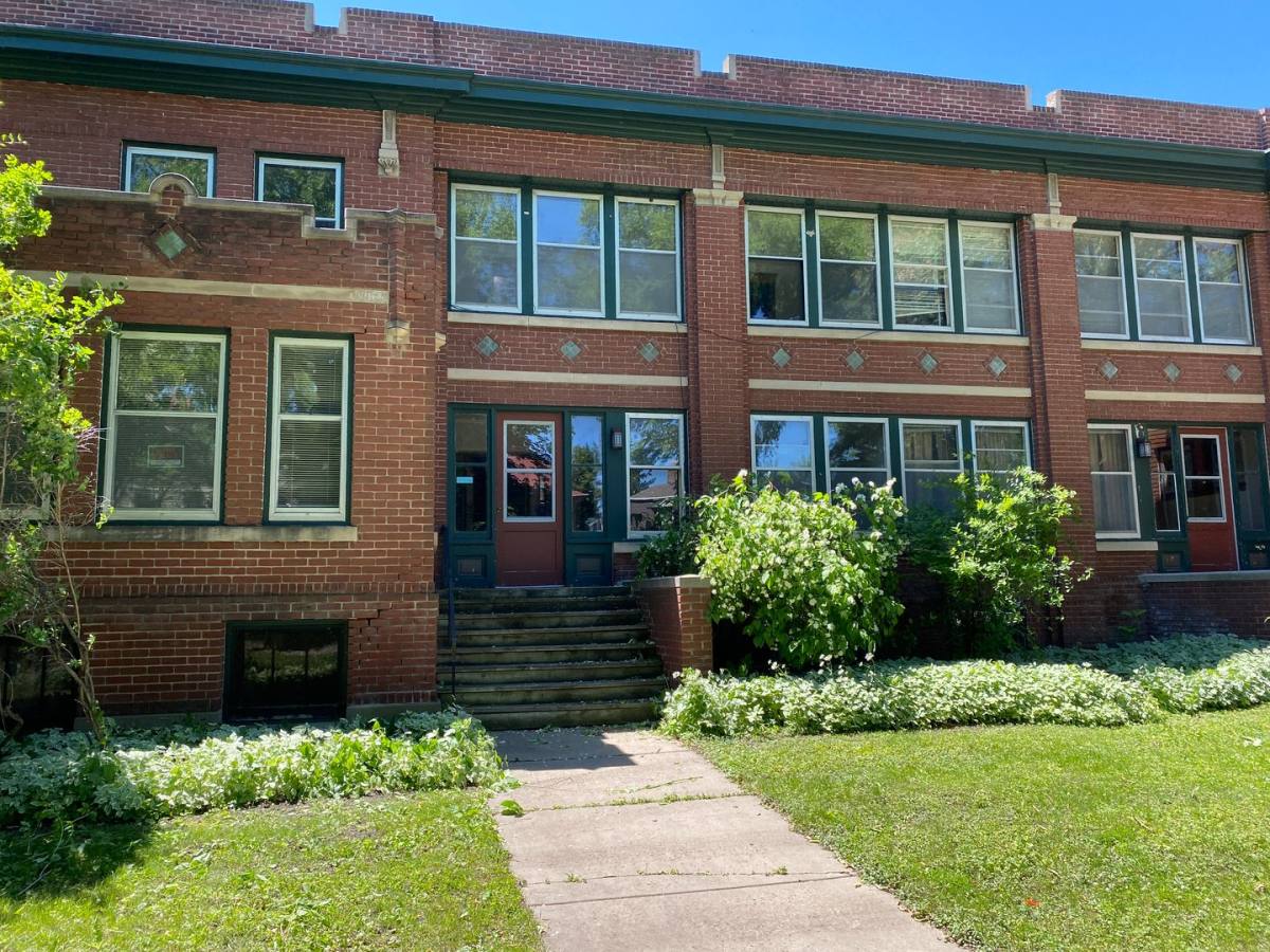 Apartment for rent at 402 S 6th St, Grand Forks, ND 58201