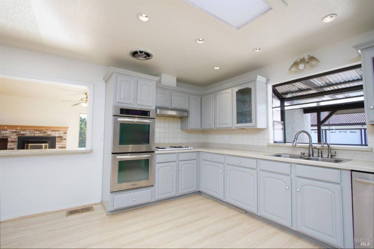 Apartment for rent at 20250-20256-20300 Arnold Dr, Sonoma, CA 95476