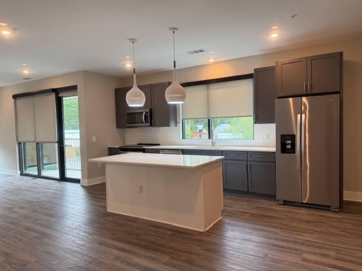 Apartment for rent at 400 E Chatham St, Cary, NC 27511