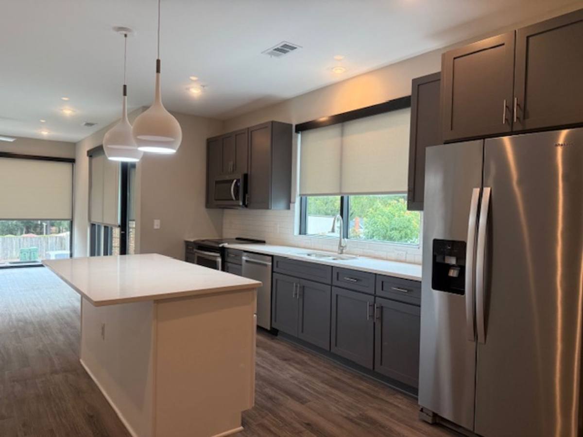 Apartment for rent at 400 E Chatham St, Cary, NC 27511
