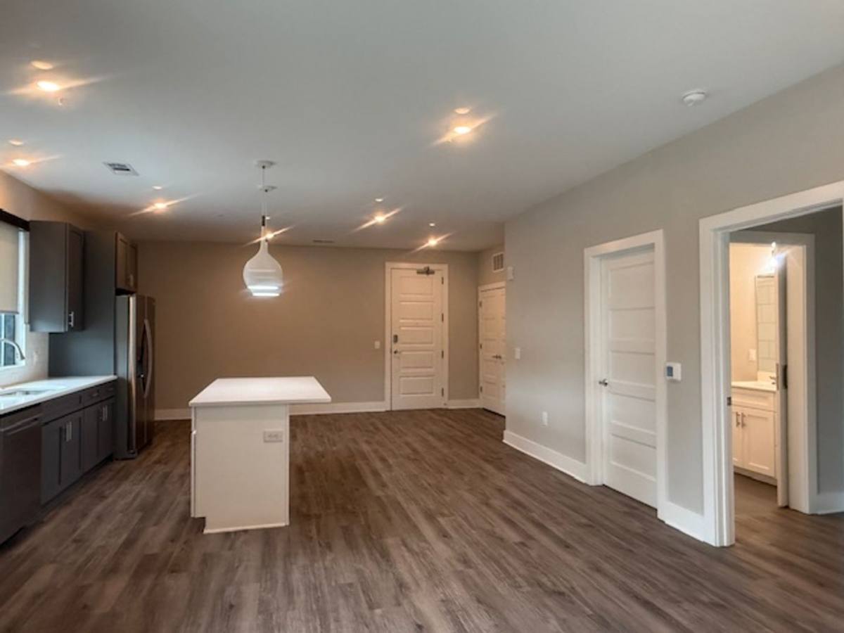 Apartment for rent at 400 E Chatham St, Cary, NC 27511