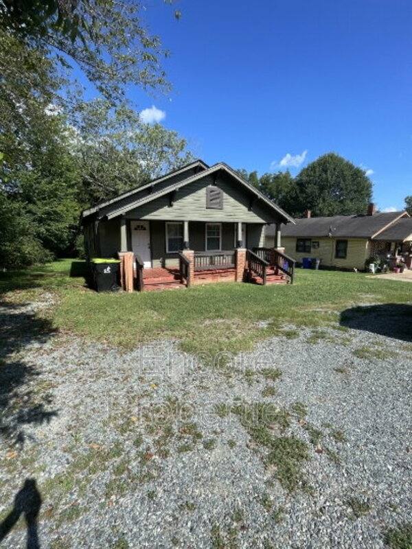 Apartment for rent at 119 S 7th Ave, Siler City, NC 27344