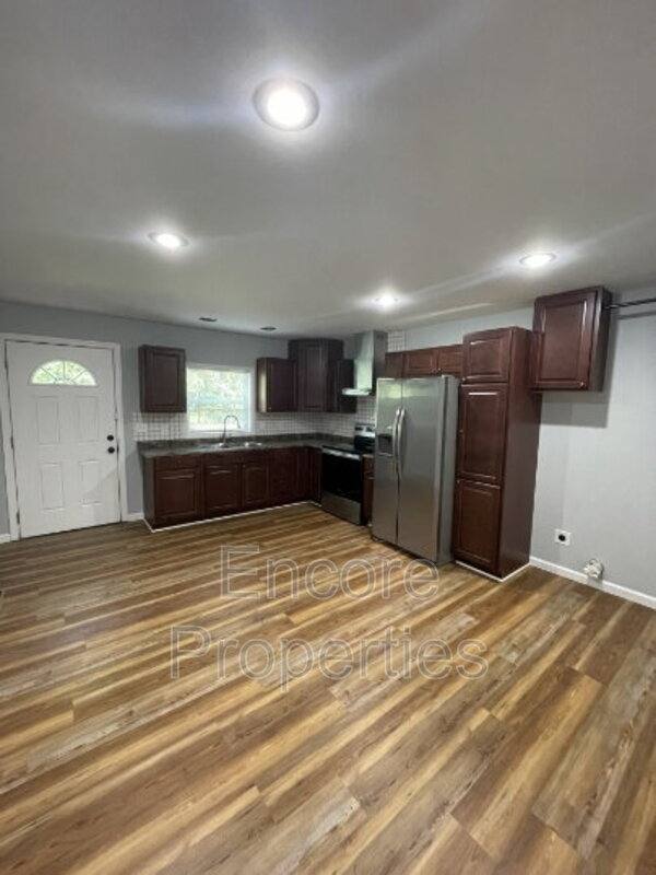 Apartment for rent at 119 S 7th Ave, Siler City, NC 27344