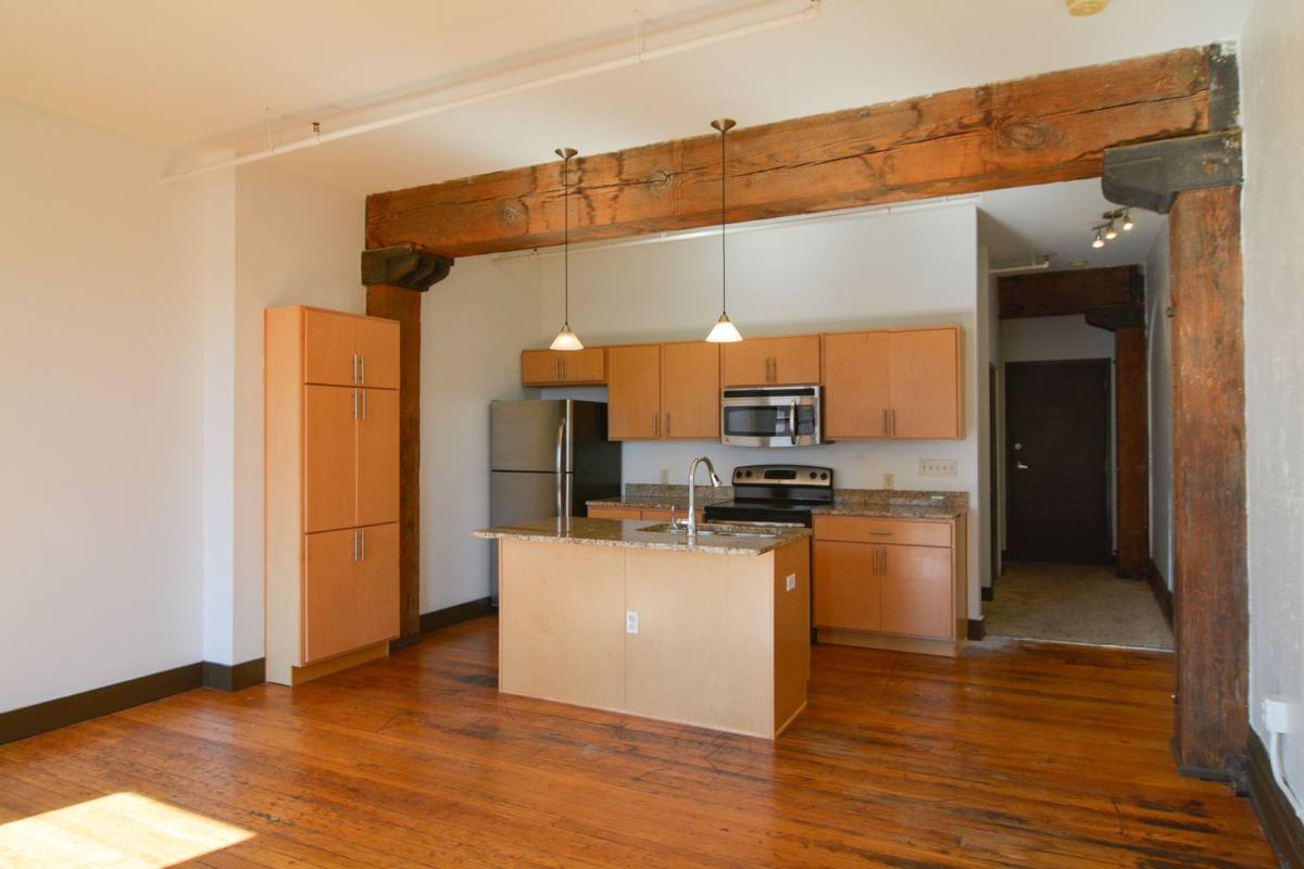 Apartment for rent at 424 S 12th St, Omaha, NE 68102