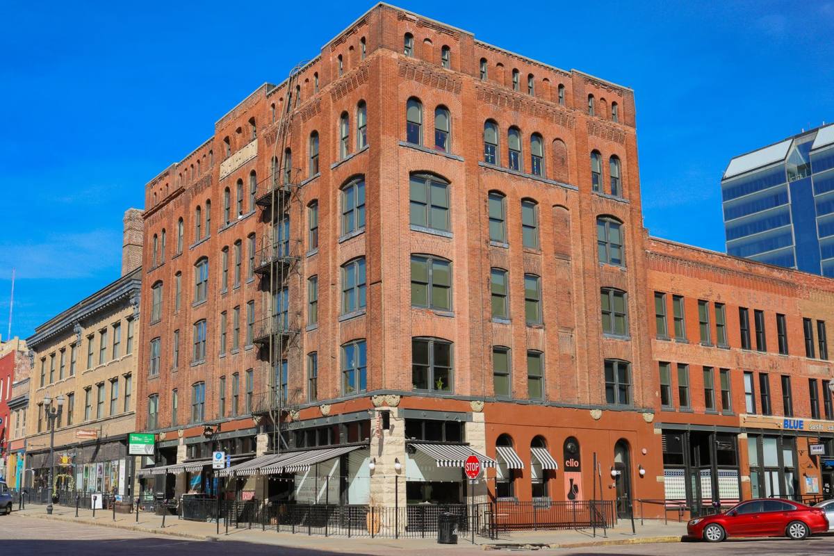 Apartment for rent at 424 S 12th St, Omaha, NE 68102
