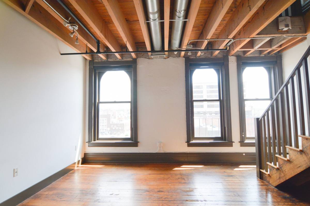 Apartment for rent at 424 S 12th St, Omaha, NE 68102