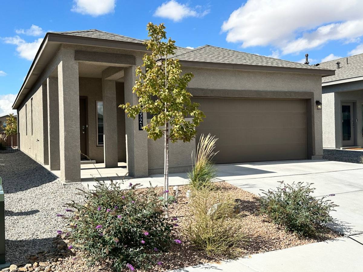 House for rent at 9321 Sidreaux Loop NW, Albuquerque, NM 87114