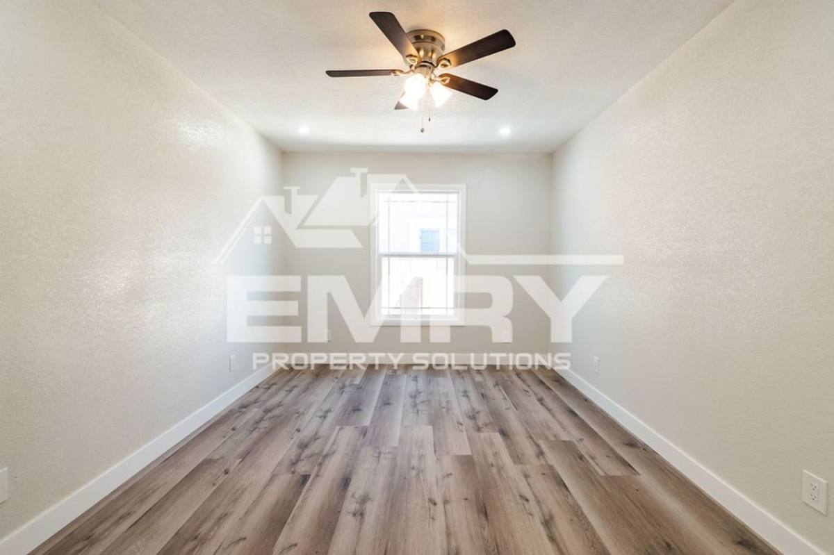 Apartment for rent at 3652 Platt Ave, Lynwood, CA 90262