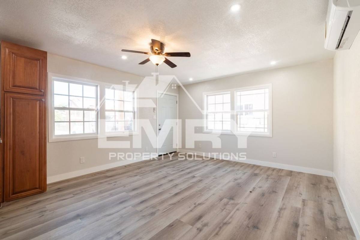 Apartment for rent at 3652 Platt Ave, Lynwood, CA 90262