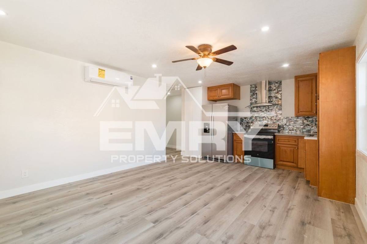 Apartment for rent at 3652 Platt Ave, Lynwood, CA 90262
