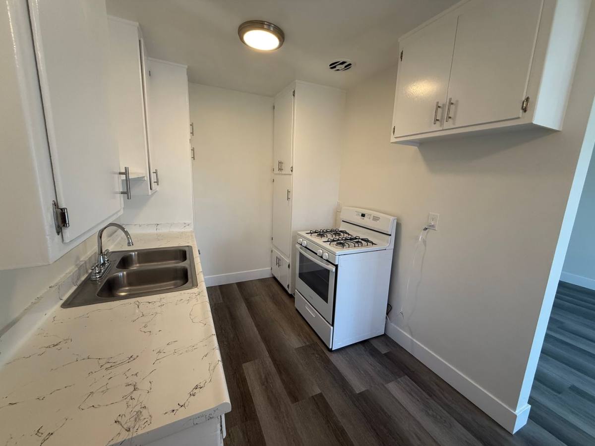 Apartment for rent at 8028 Boer Ave, Whittier, CA 90606