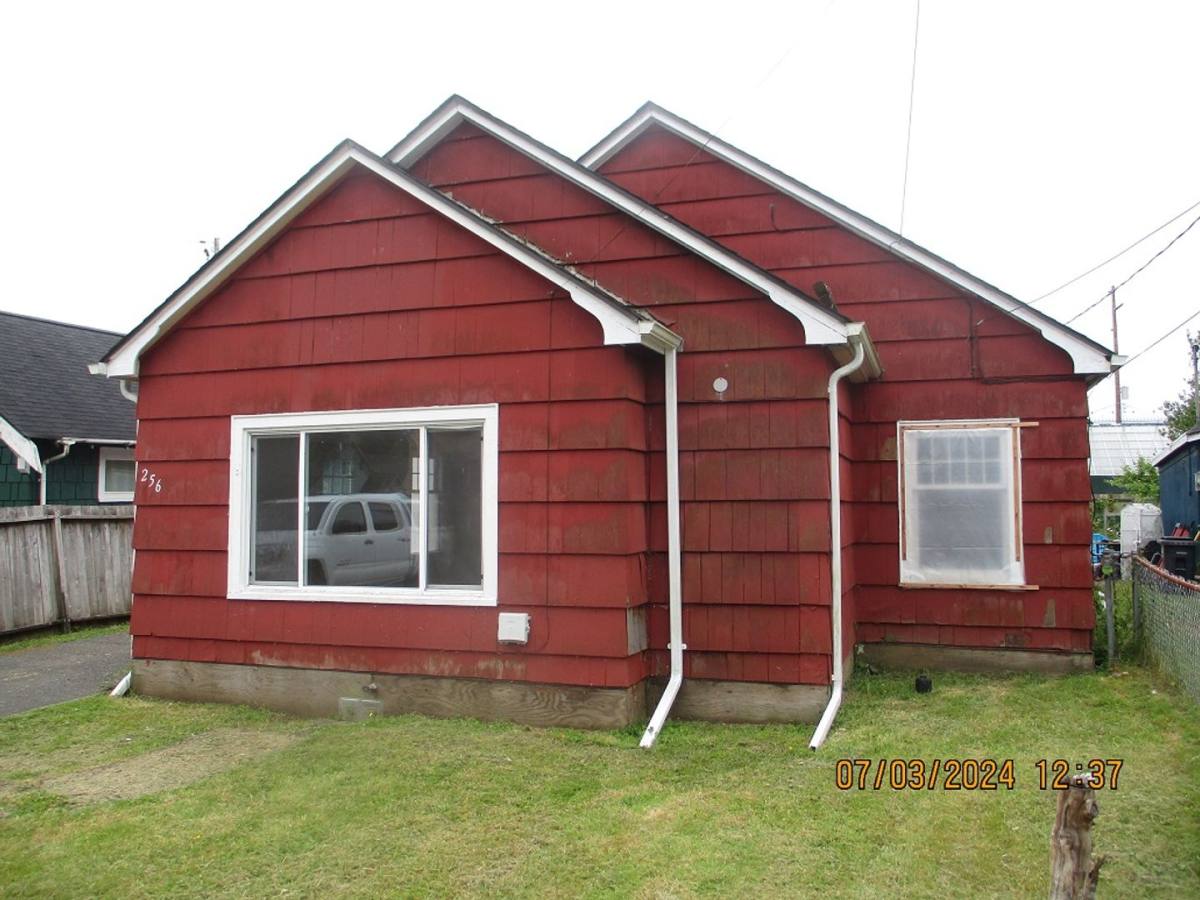 House for rent at 256 Chenault, Hoquiam, WA 98550