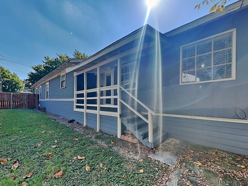 Apartment for rent at 2015 McMillan Ave #2, Dallas, TX 75206