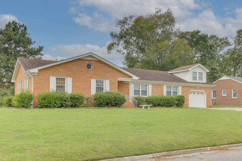 House for rent at 182 Yorkshire Rd, Portsmouth, VA 23701