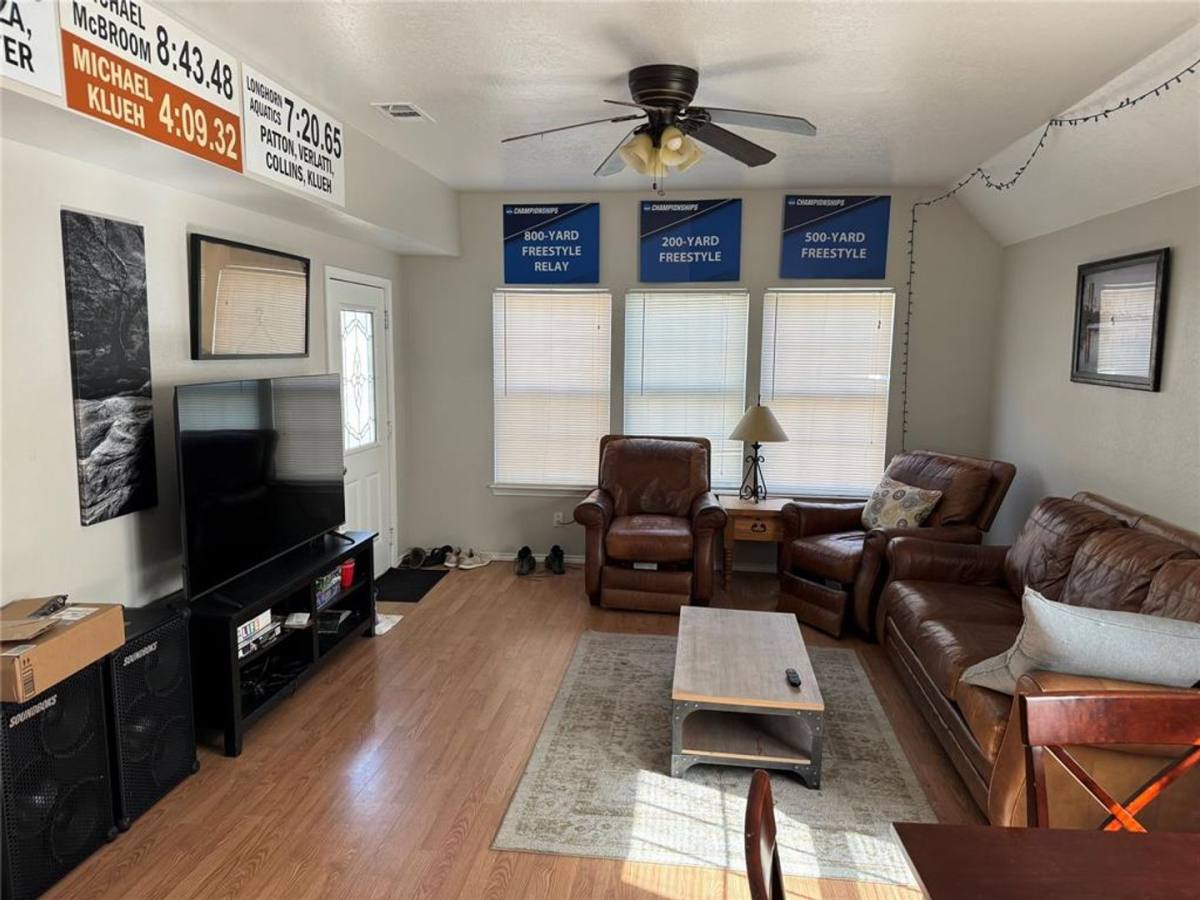 Apartment for rent at 2115 E 18th St, Austin, TX 78702