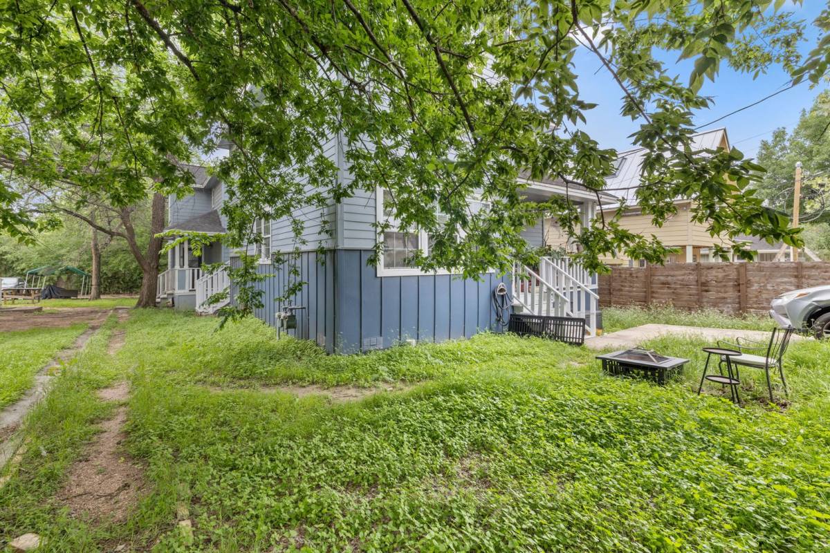 Apartment for rent at 2115 E 18th St, Austin, TX 78702