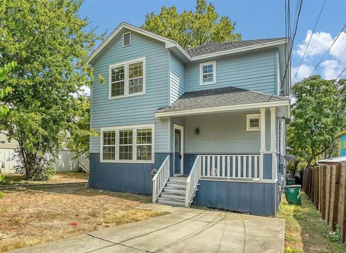 Apartment for rent at 2115 E 18th St, Austin, TX 78702
