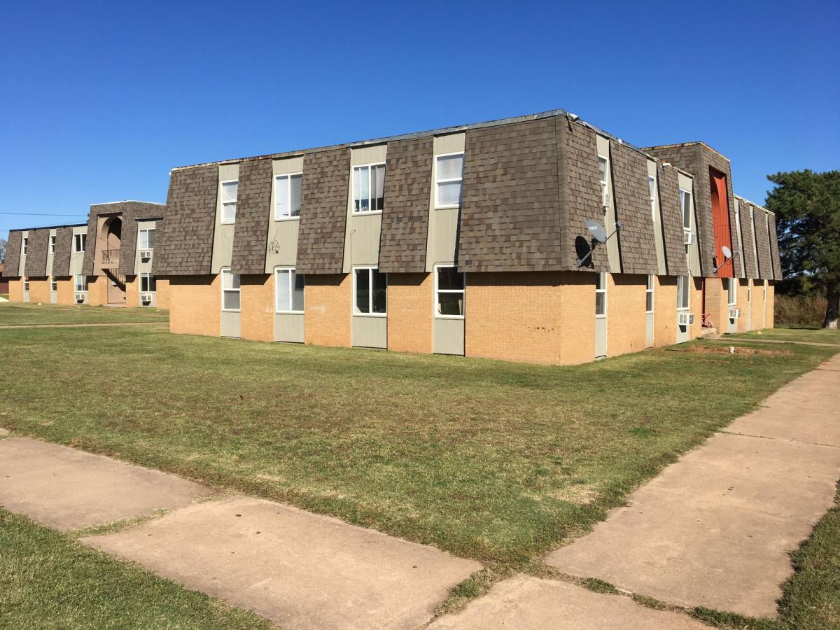Apartment for rent at 1726 S Leona Mitchell Blvd, Enid, OK 73701