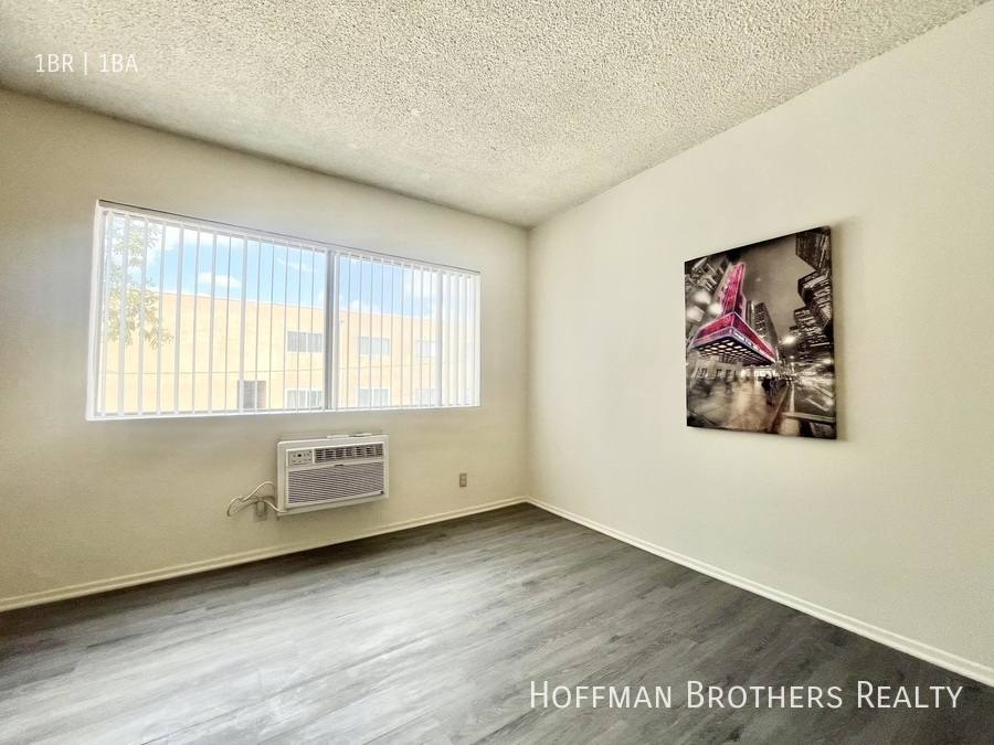 Apartment for rent at 11275 Huston St #8, North Hollywood, CA 91601