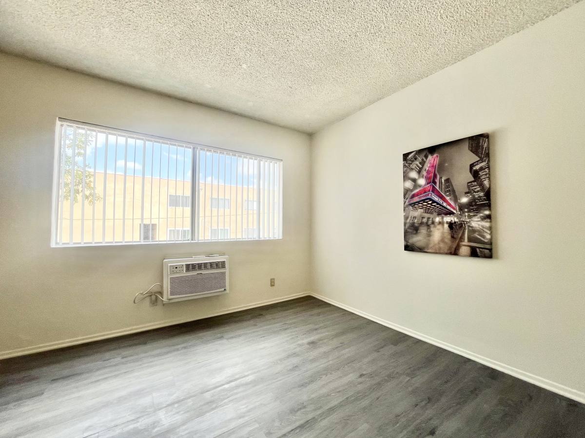 Apartment for rent at 11275 Huston St #8, North Hollywood, CA 91601