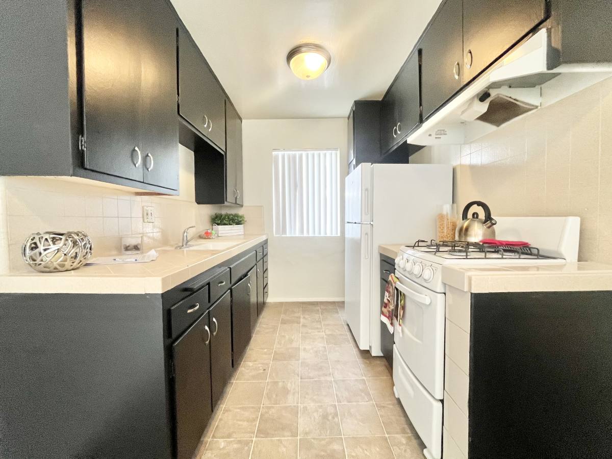 Apartment for rent at 11275 Huston St #8, North Hollywood, CA 91601