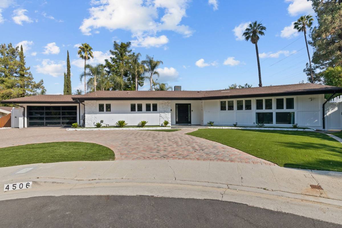 House for rent at 4506 El Abaca Place, Tarzana, CA 91356