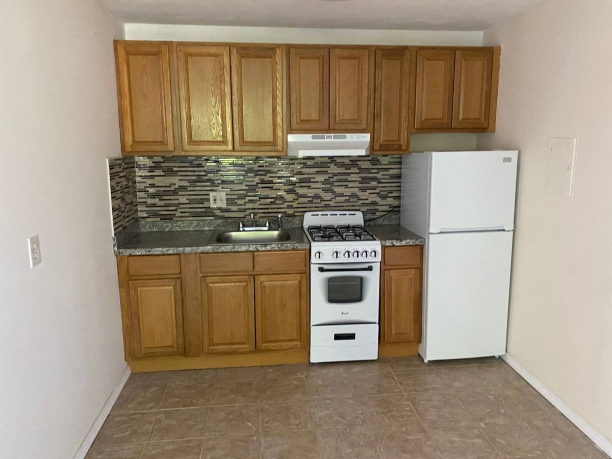 Apartment for rent at 378 S Main St, New Britain, CT 06051