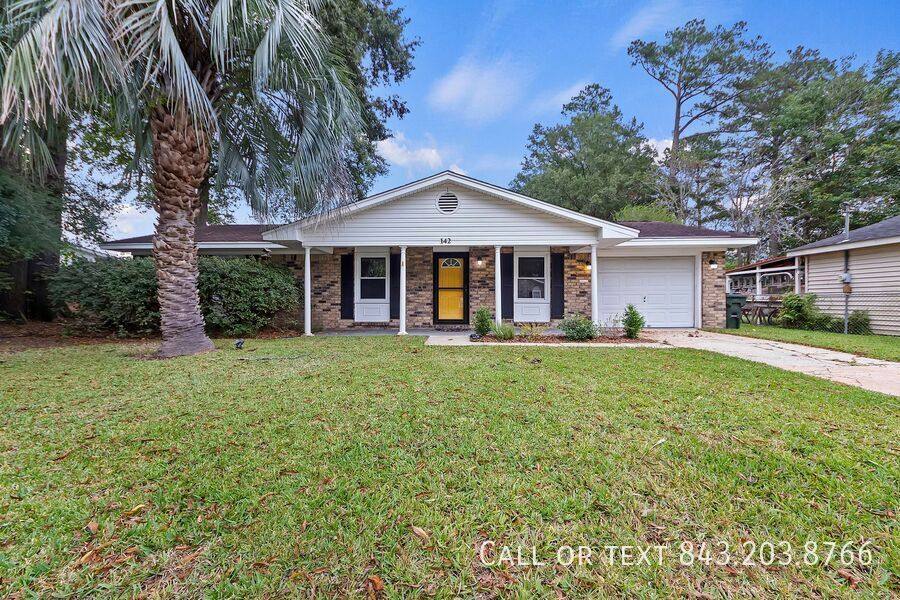 House for rent at 142 Summit Ave, Goose Creek, SC 29445