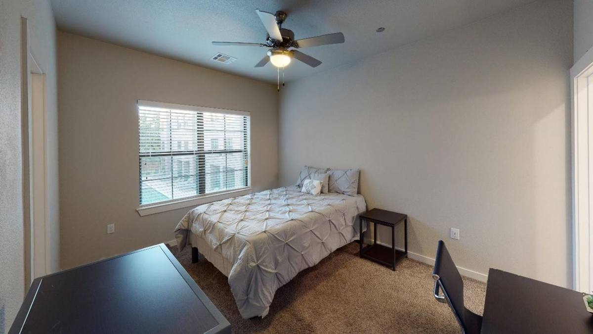 Townhouse for rent at 2430 S 2nd St, Waco, TX 76706